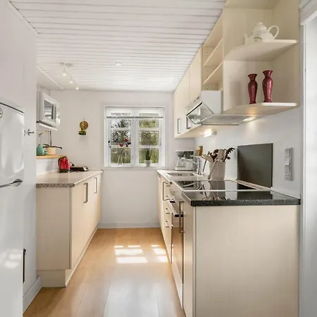 3 Bedroom Nice In Prázdninový dům Grenå