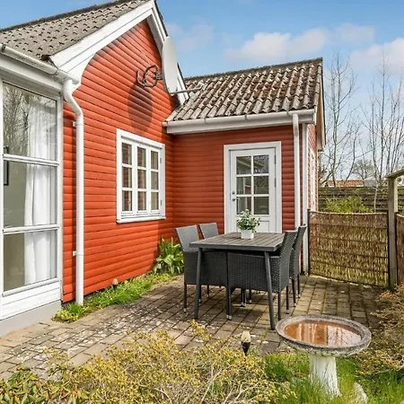 3 Bedroom Nice In Prázdninový dům *